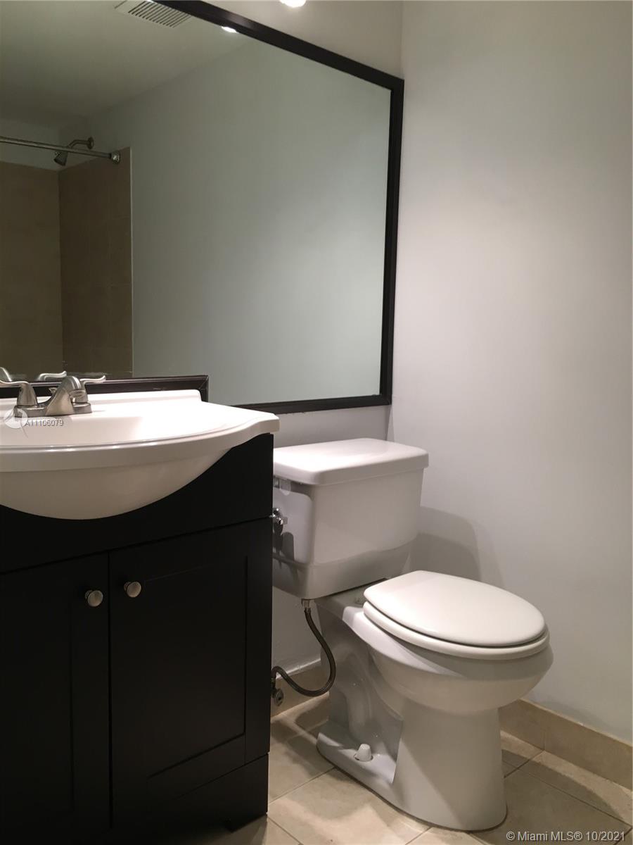 CLUB QUARTERS AT RAINTREE - Residential Lease