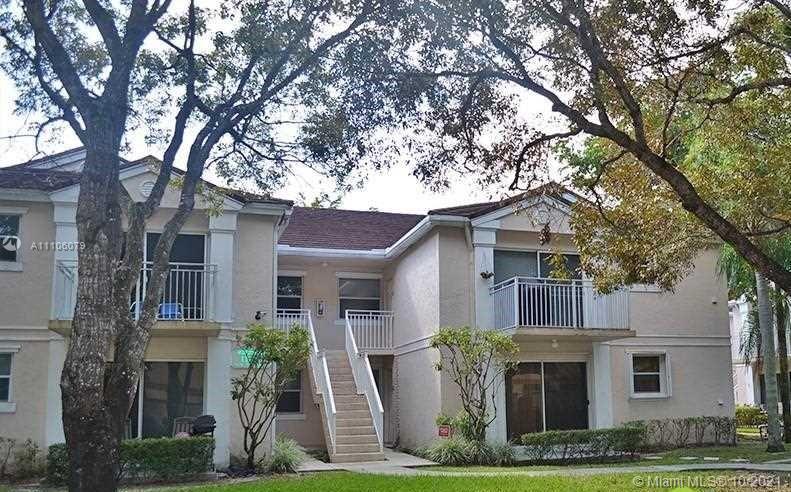 Beautiful and specious 2/2 second floor unit in prestigious Club Quarters At Raintree. This unit features laminate floors throughout, split bedroom plan, upgraded master bathroom, and a newer stainless steel refrigerator.