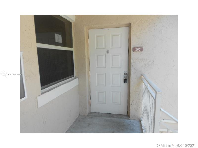 CLUB QUARTERS AT RAINTREE - Residential Lease