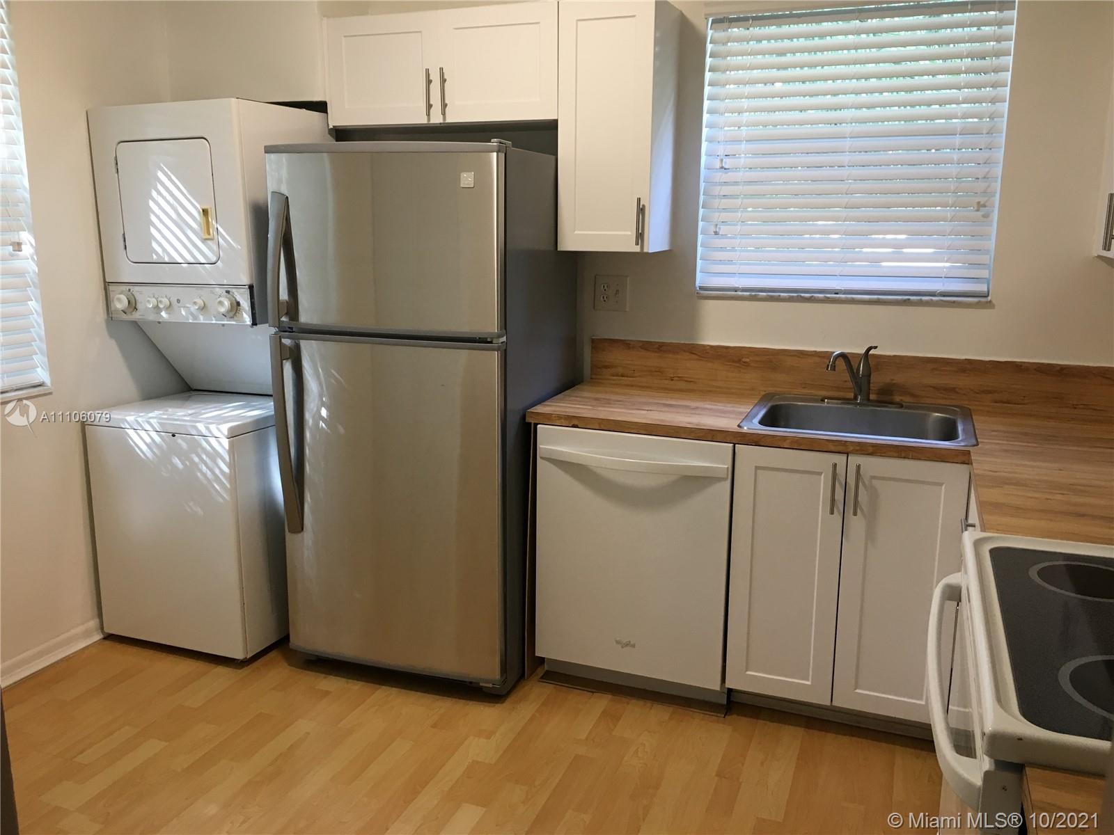 CLUB QUARTERS AT RAINTREE - Residential Lease