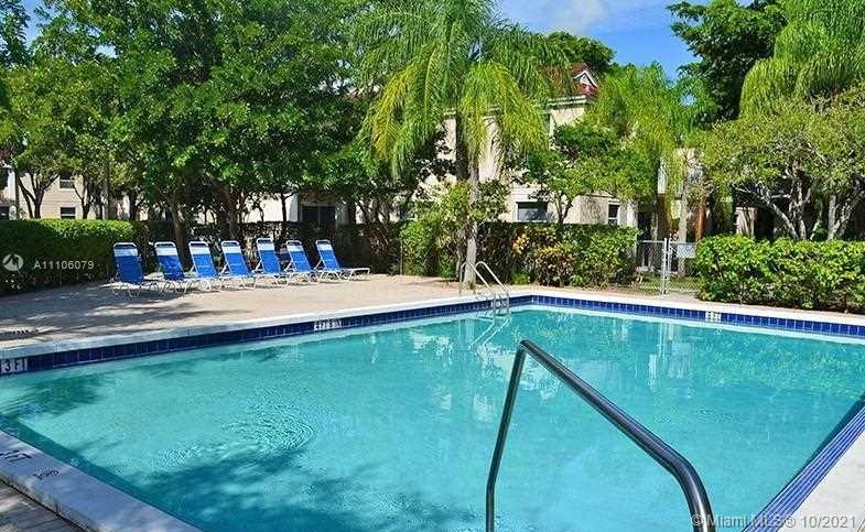 CLUB QUARTERS AT RAINTREE - Residential Lease