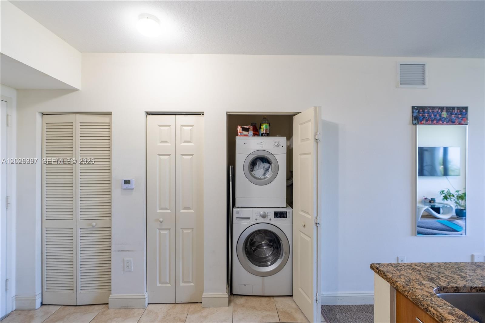 VERANDA CONDO - Residential