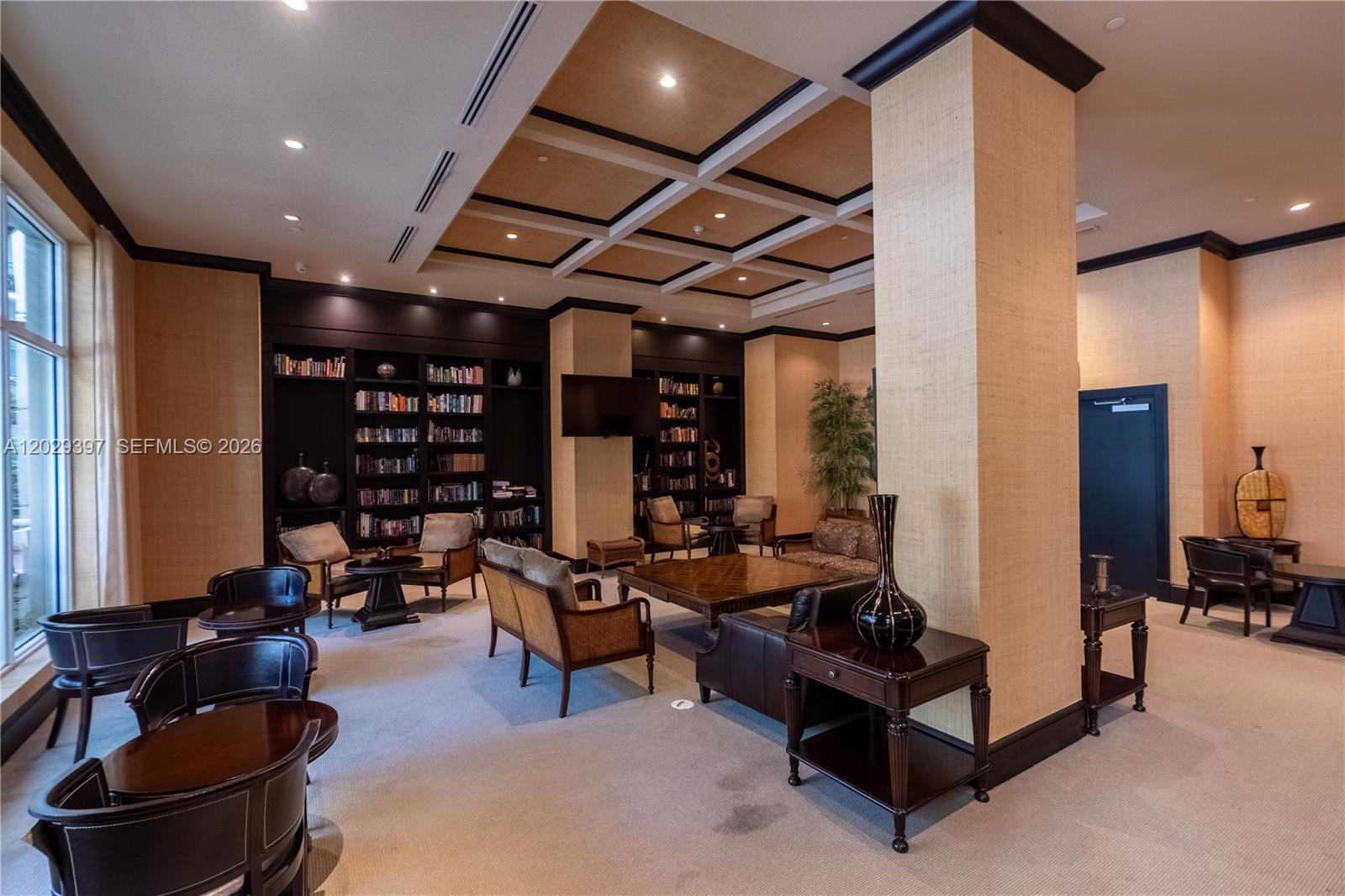 VERANDA CONDO - Residential