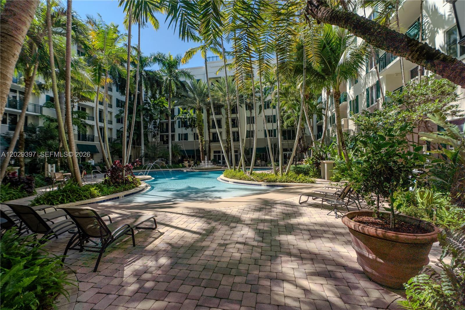 VERANDA CONDO - Residential