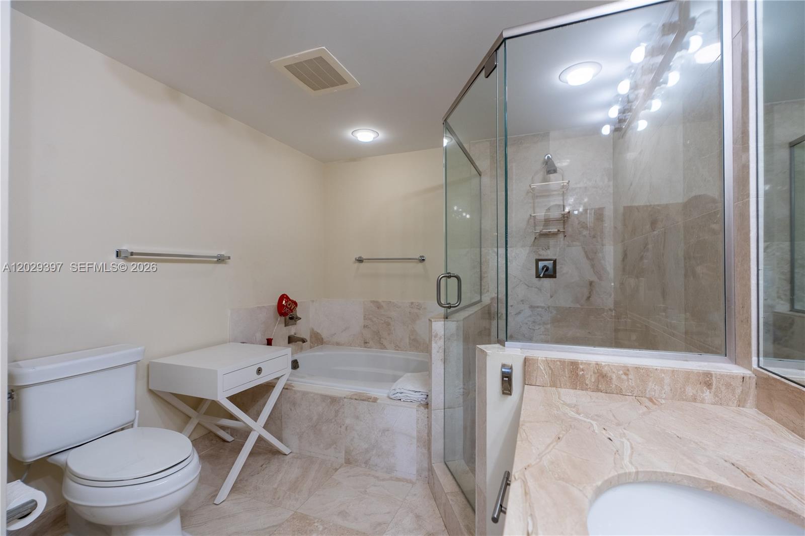 VERANDA CONDO - Residential