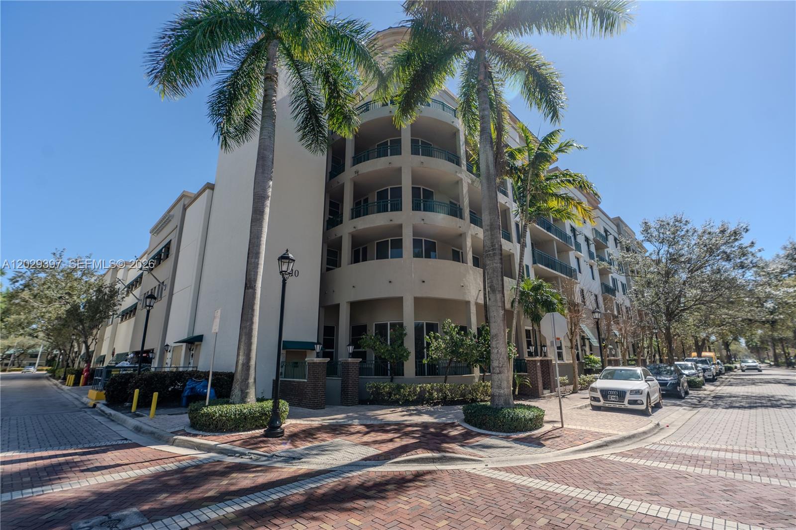 VERANDA CONDO - Residential