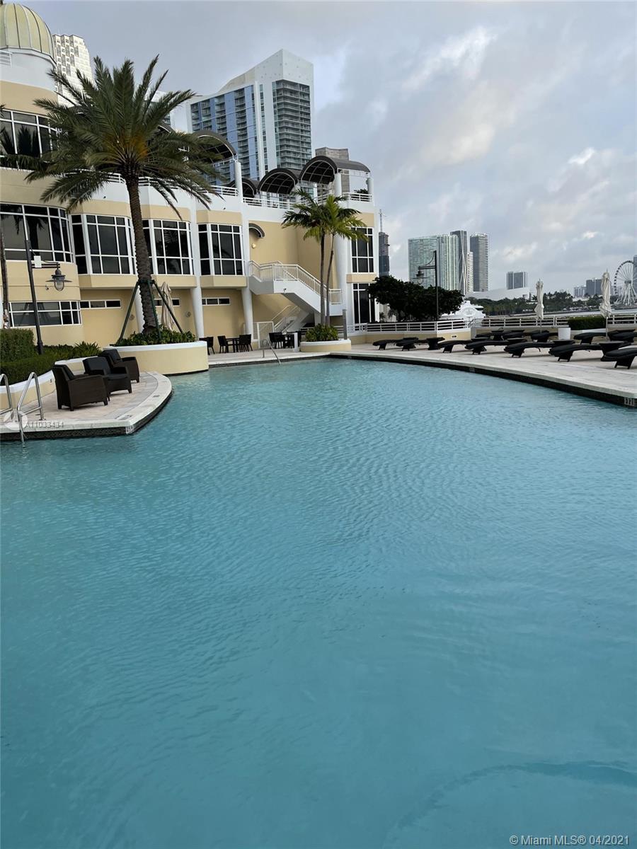 THREE TEQUESTA POINT COND - Residential