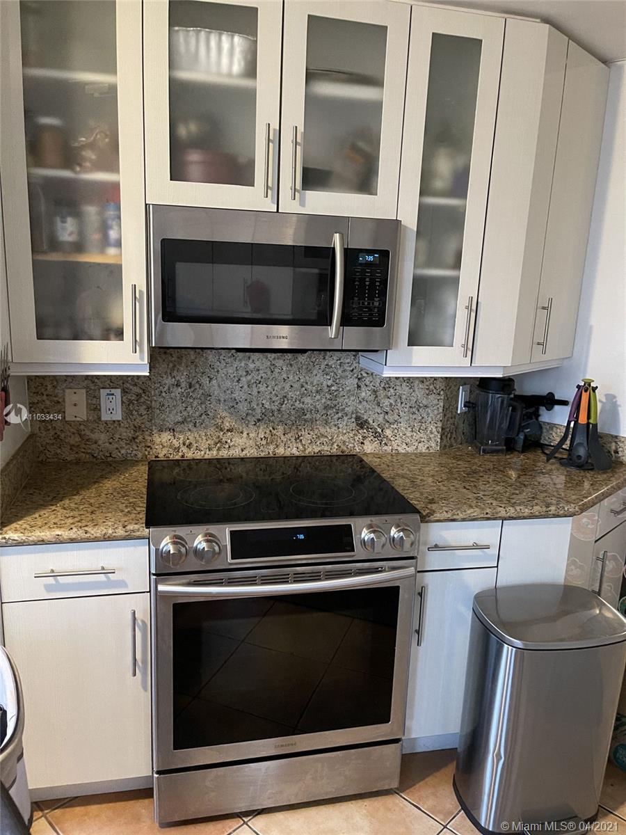 THREE TEQUESTA POINT COND - Residential