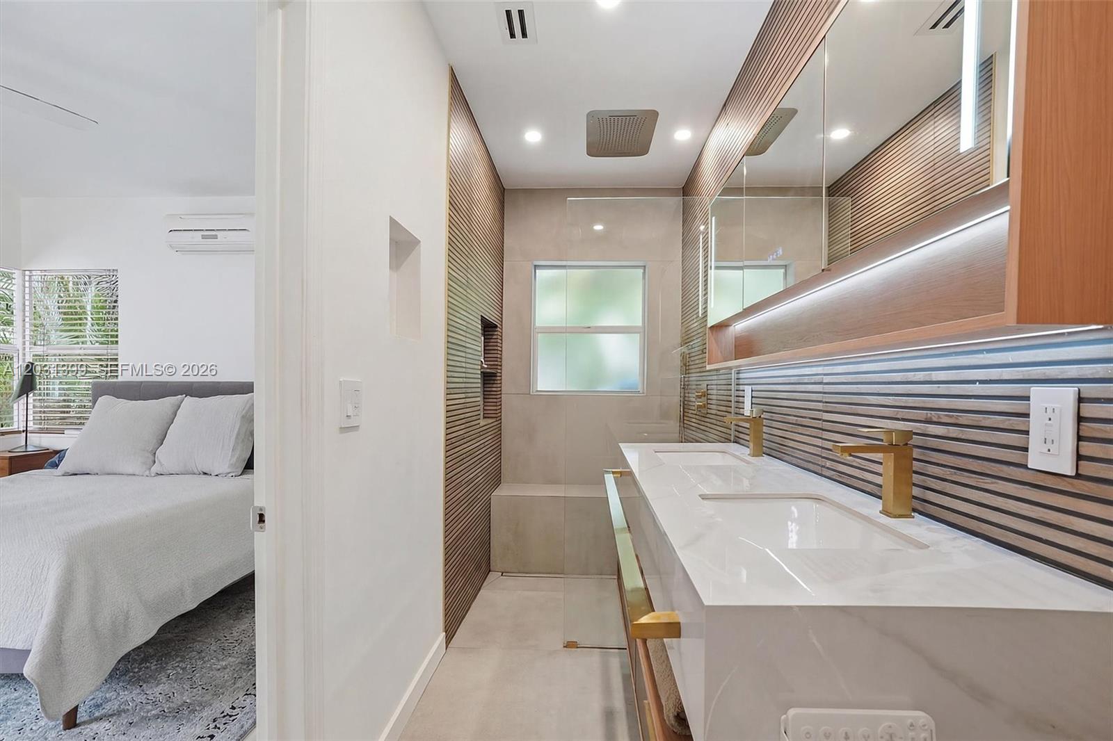 MIAMI SHORES SEC 8 REV - Residential