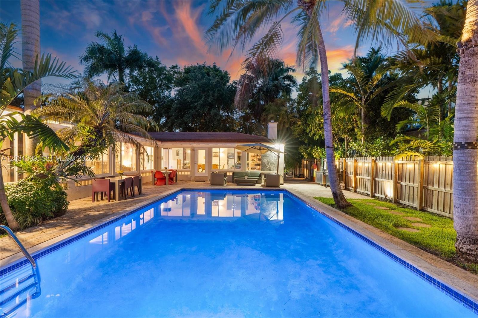MIAMI SHORES SEC 8 REV - Residential