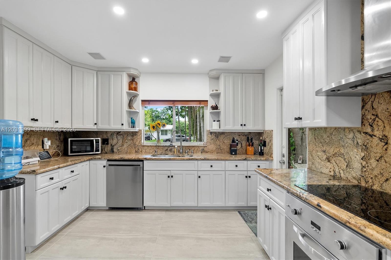 MIAMI SHORES SEC 8 REV - Residential