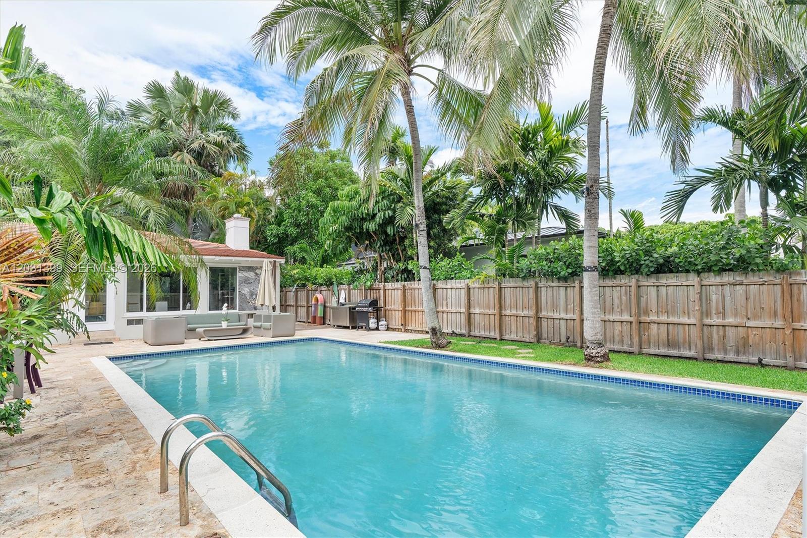 MIAMI SHORES SEC 8 REV - Residential
