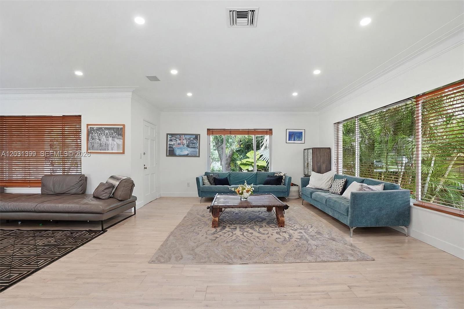 MIAMI SHORES SEC 8 REV - Residential