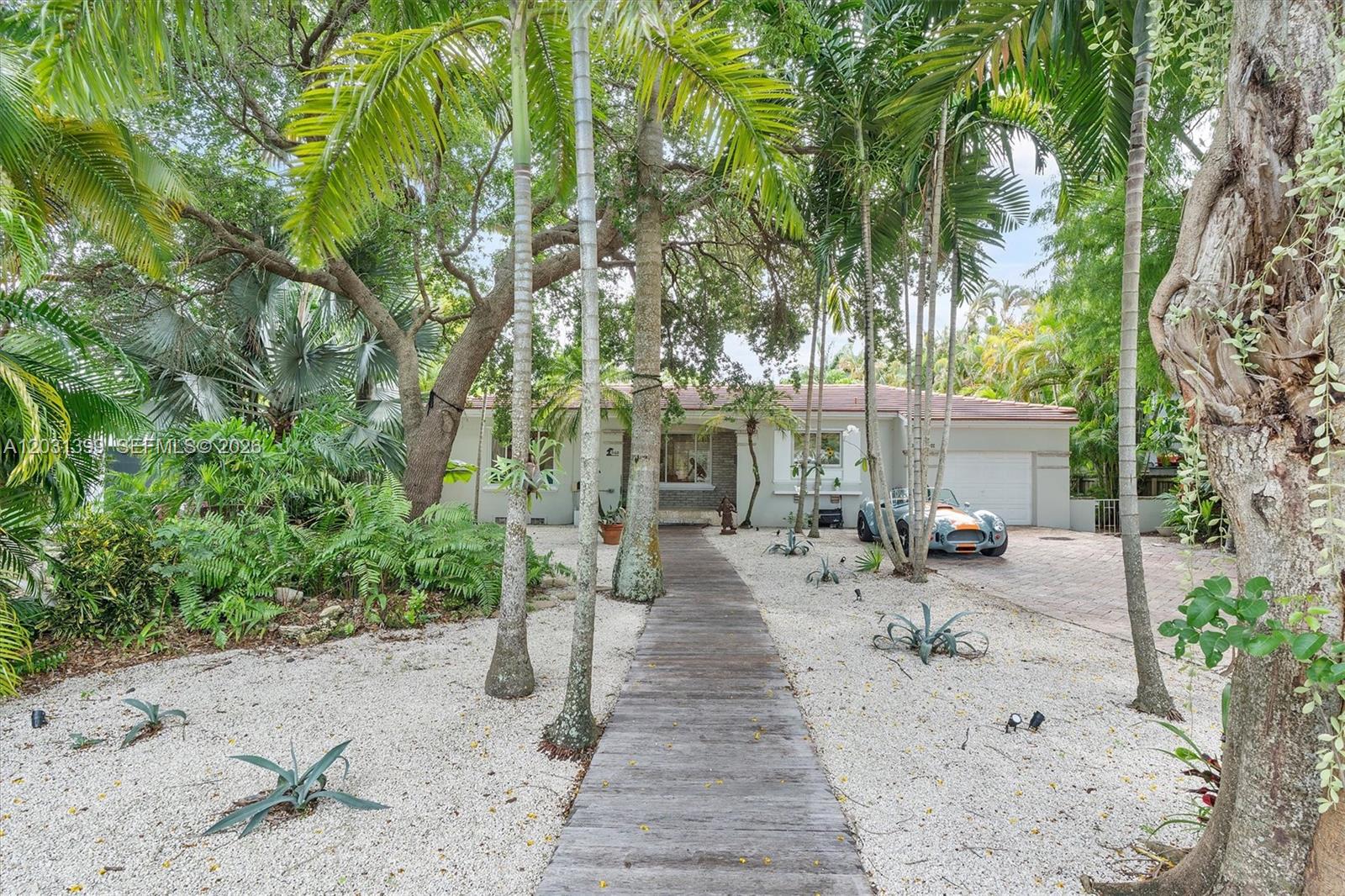 MIAMI SHORES SEC 8 REV - Residential