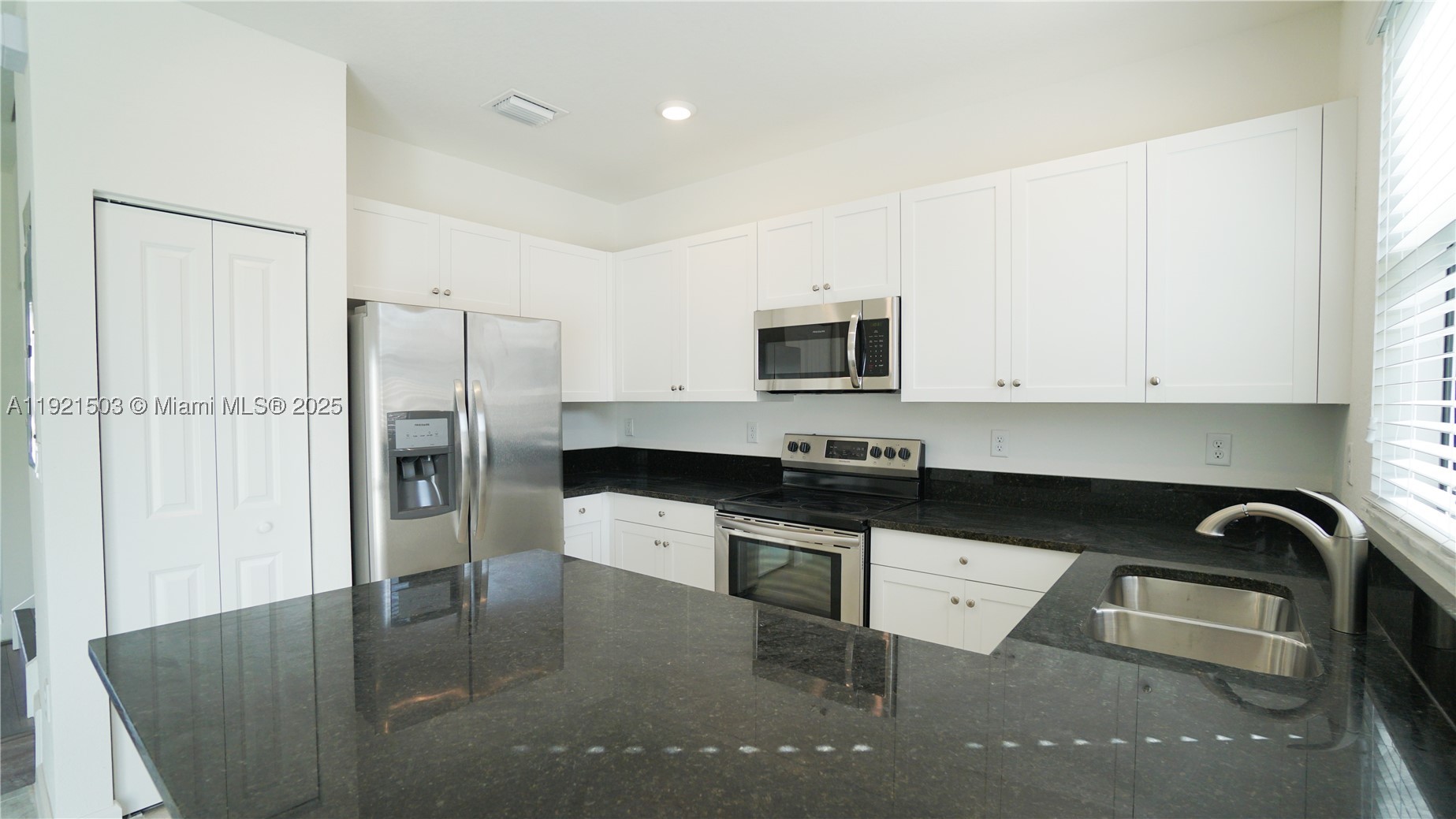 COCO PALM VILLAS - Residential