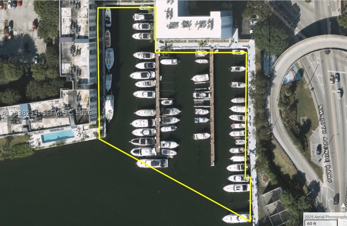 RIVER RUN YACHT CLUB COND - Land