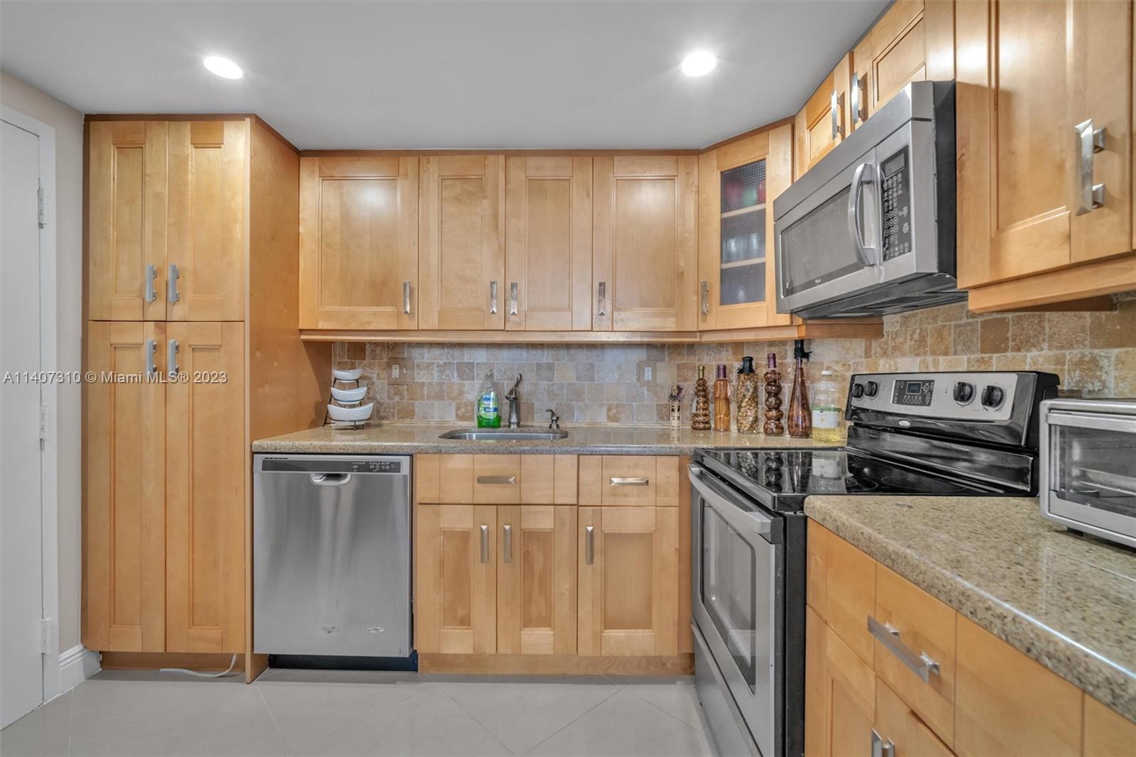 ARLEN HOUSE CONDO - Residential Lease