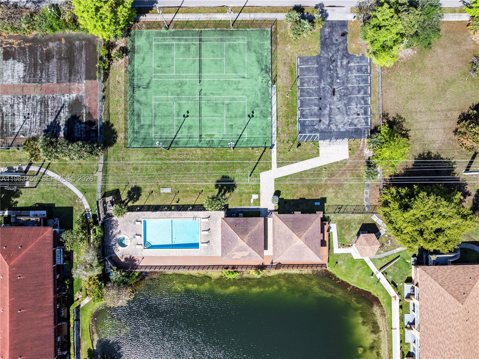 MISTY LAKE CONDO - Residential