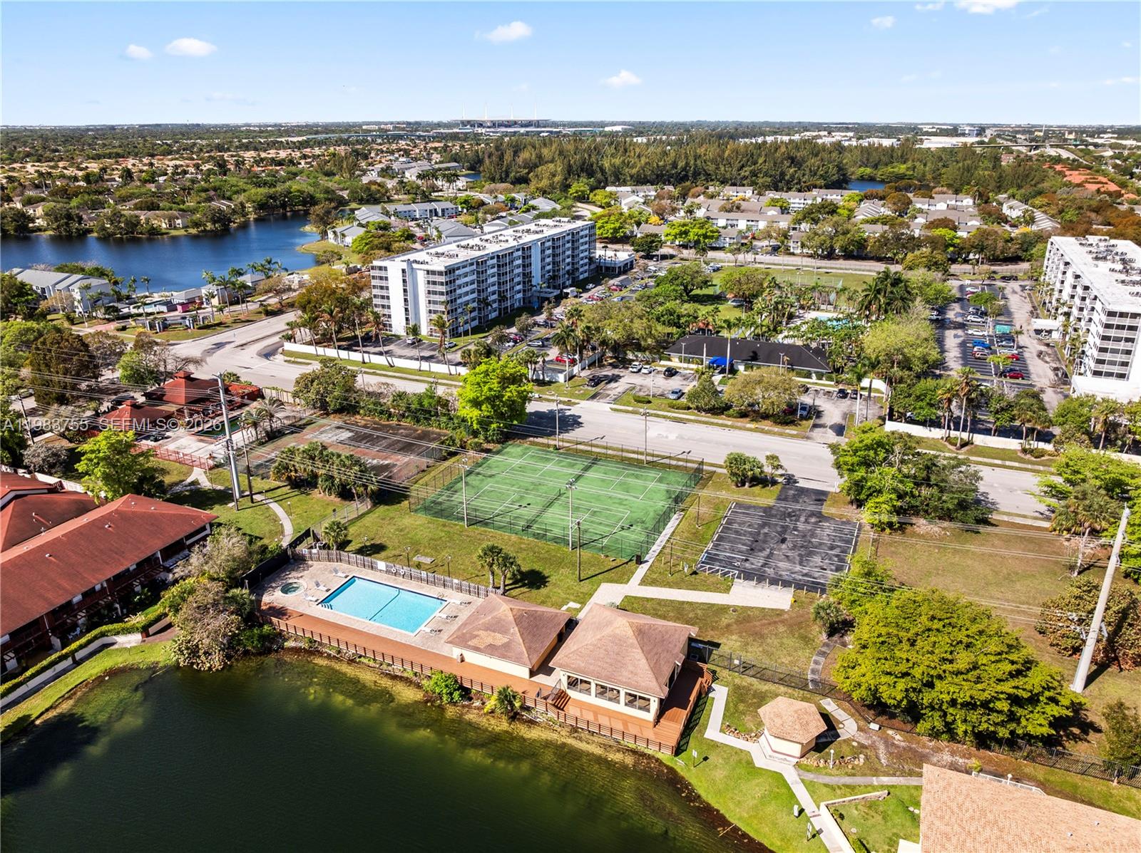 MISTY LAKE CONDO - Residential