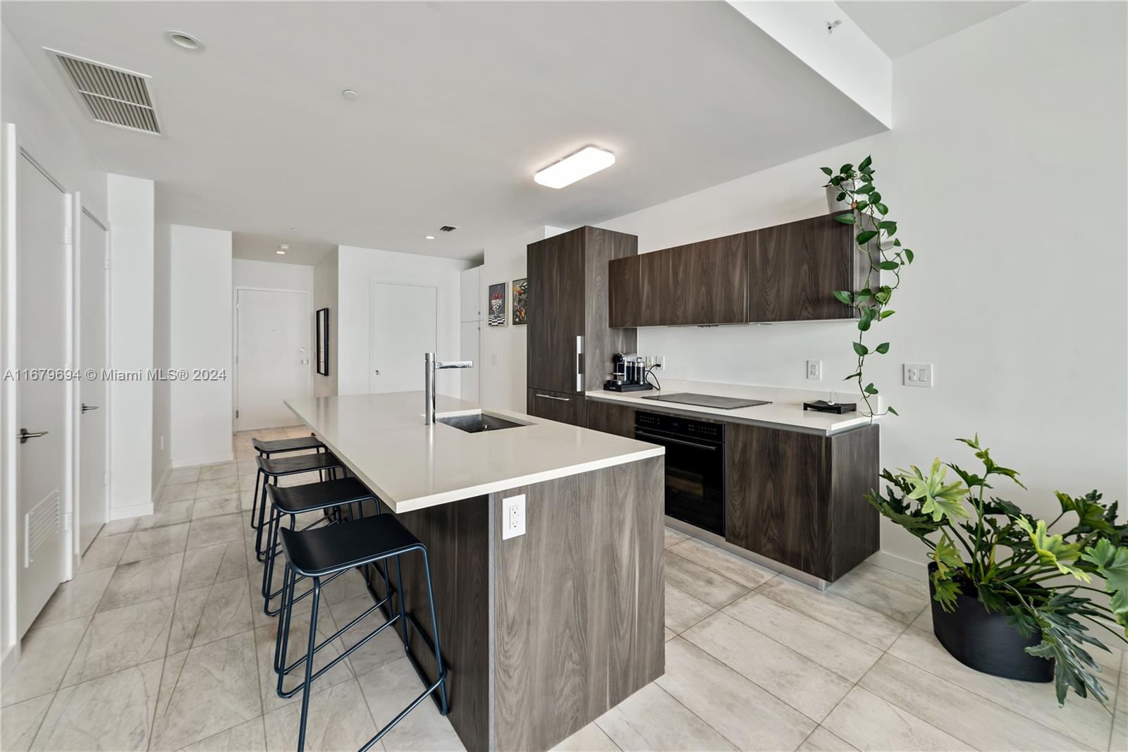 GRAN PARAISO - Residential Lease