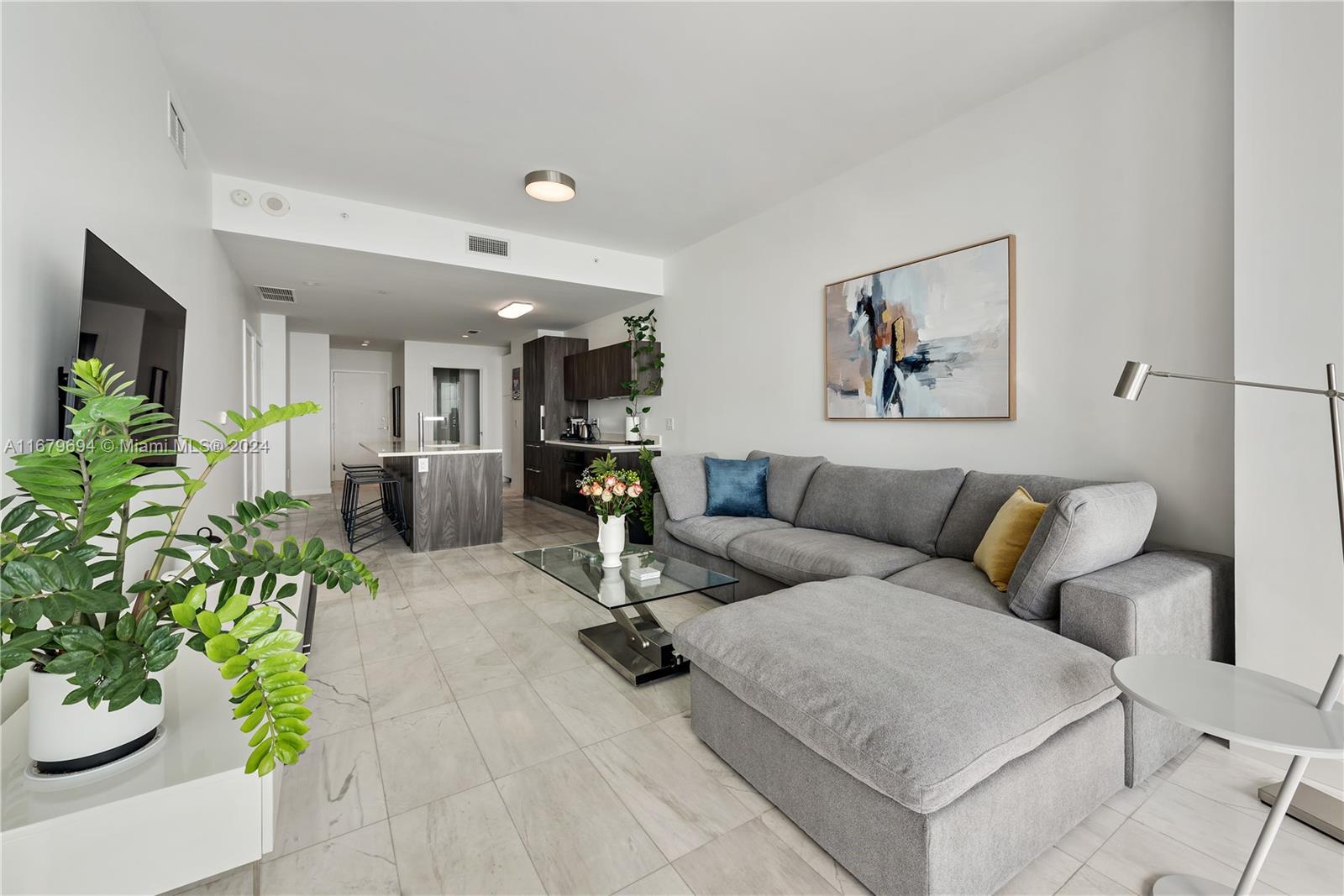 GRAN PARAISO - Residential Lease