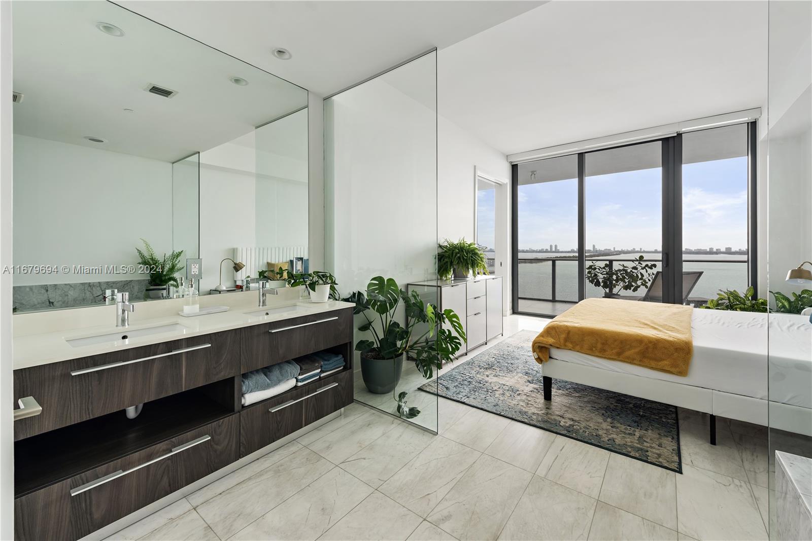 GRAN PARAISO - Residential Lease