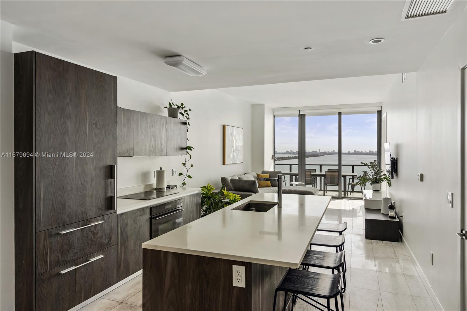 GRAN PARAISO - Residential Lease