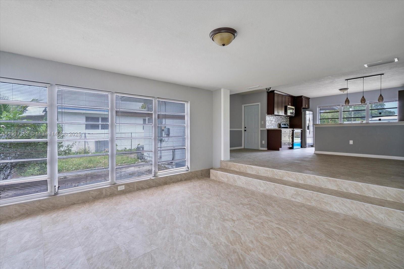 UNIT 1 MONTICELLO PARK - Residential Lease