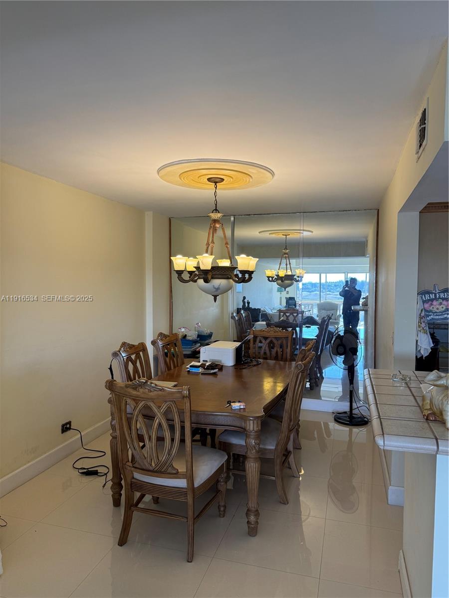 CANONGATE CONDO NO ONE - Residential
