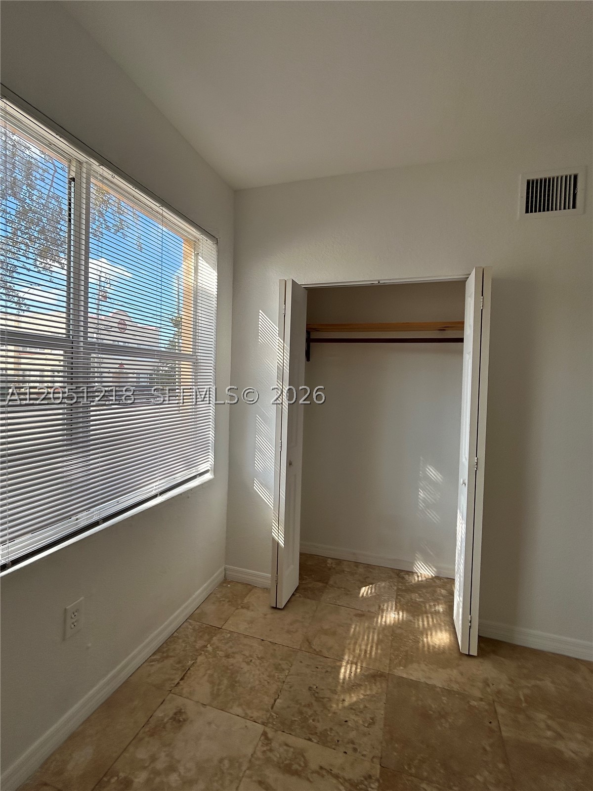 THE MANOR CONDO - Residential Lease