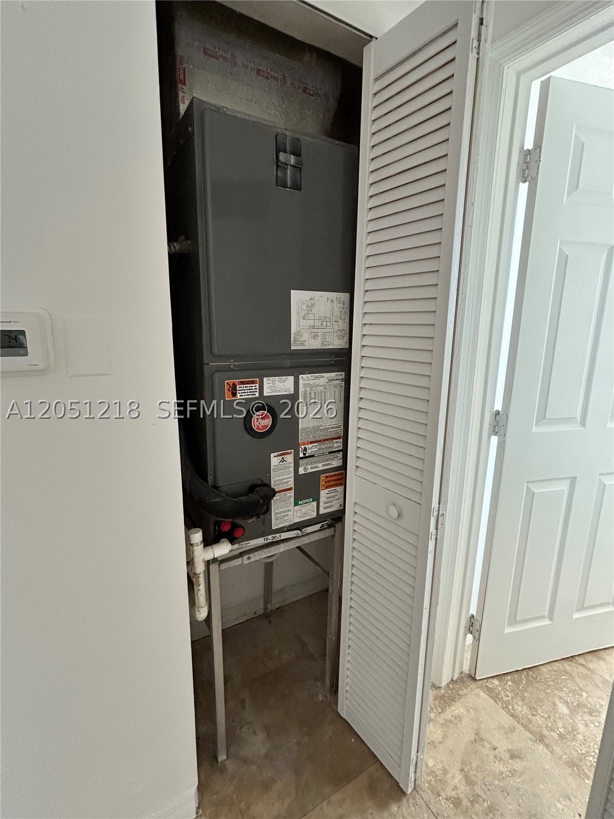 THE MANOR CONDO - Residential Lease