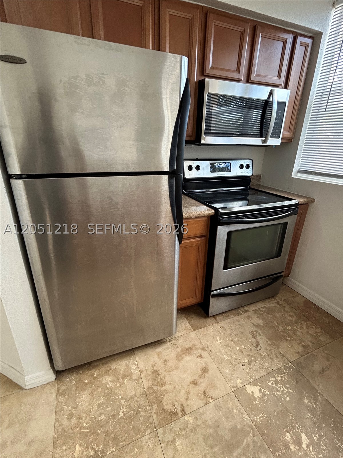 THE MANOR CONDO - Residential Lease