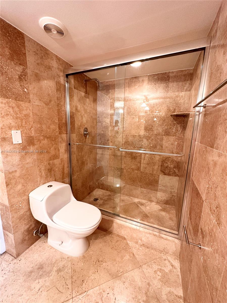 VENETIA CONDO - Residential Lease