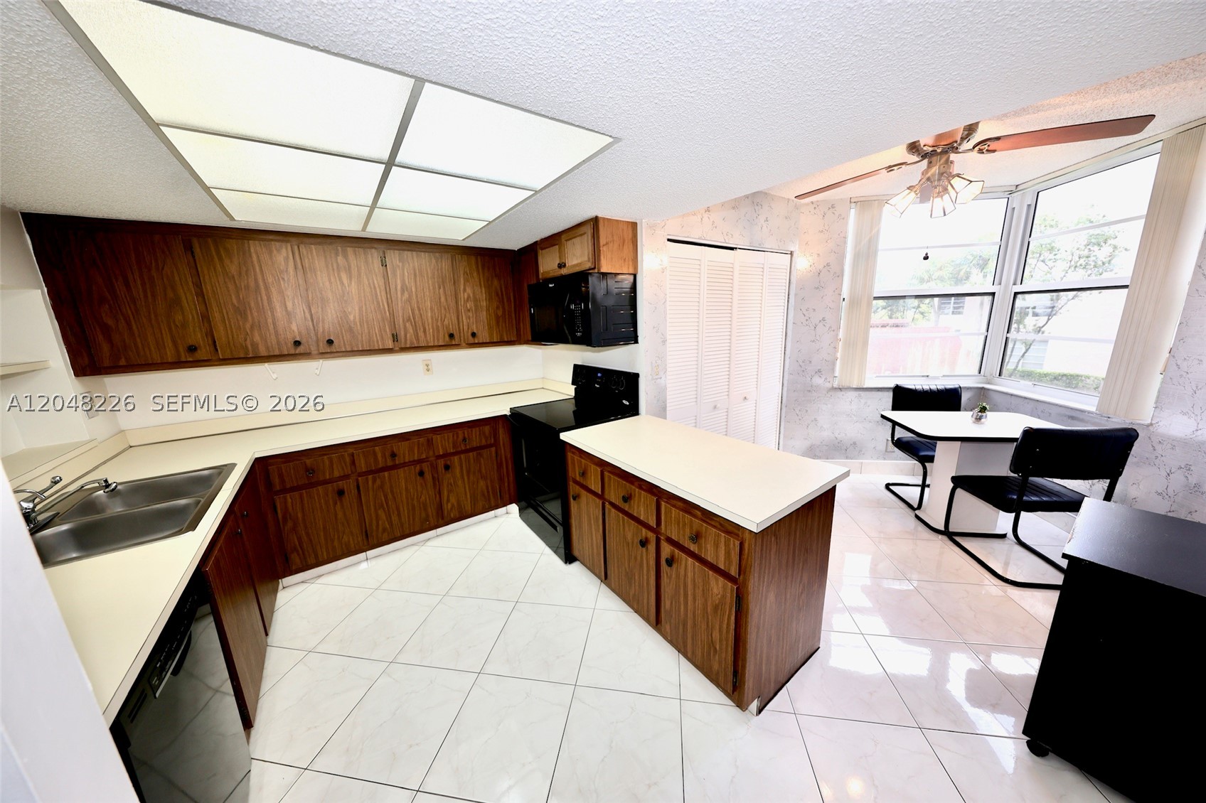CONDO 2 OF SABAL PALM CON - Residential