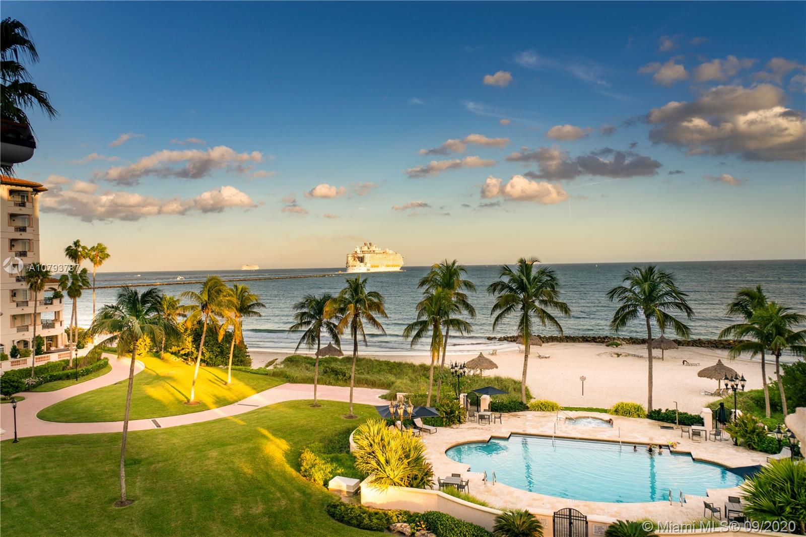 OCEANSIDE FISHER ISL COND - Residential