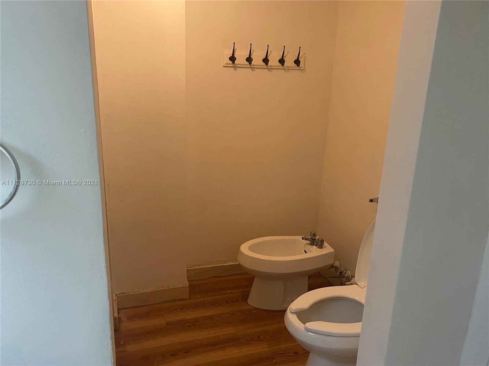 VENETIA CONDO - Residential Lease