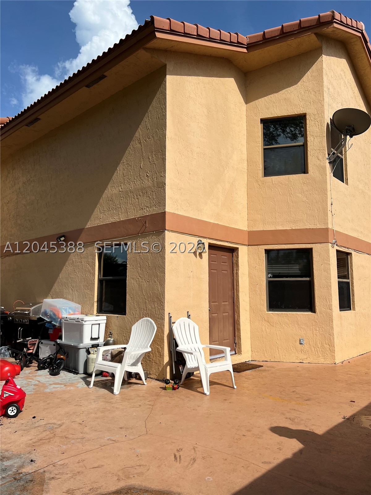 PEMBROKE LAKES SOUTH - Residential