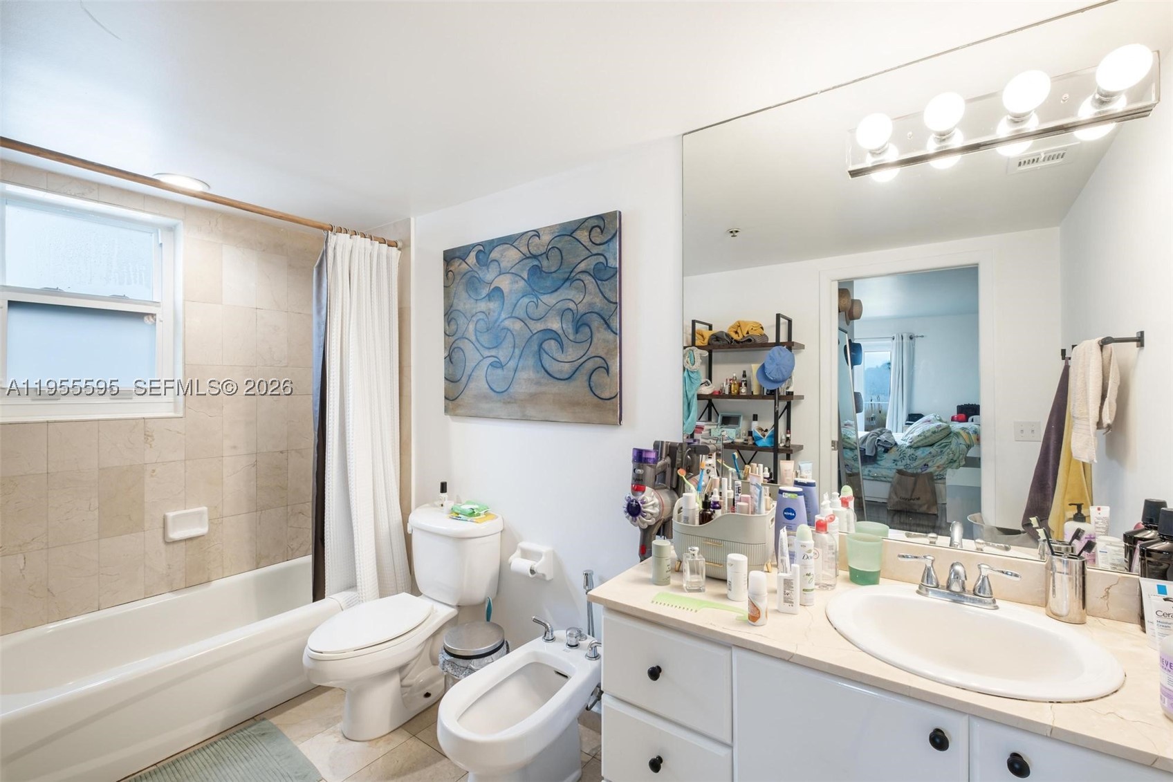 THE AMBASSADORS CONDO - Residential