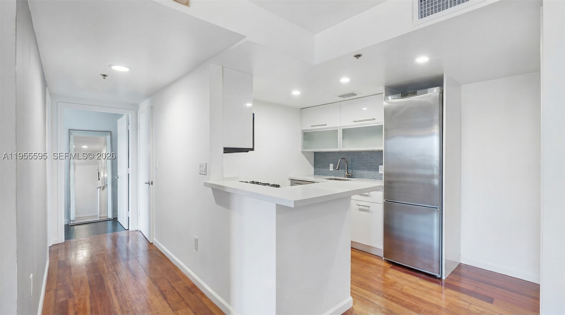 THE AMBASSADORS CONDO - Residential