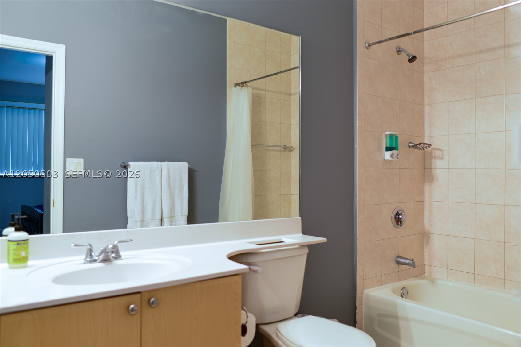 SHAMROCK BY THE GABLES CO - Residential Lease