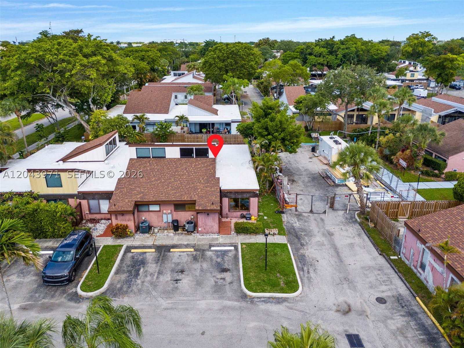 OMEGA VILLAS 3 CONDO - Residential
