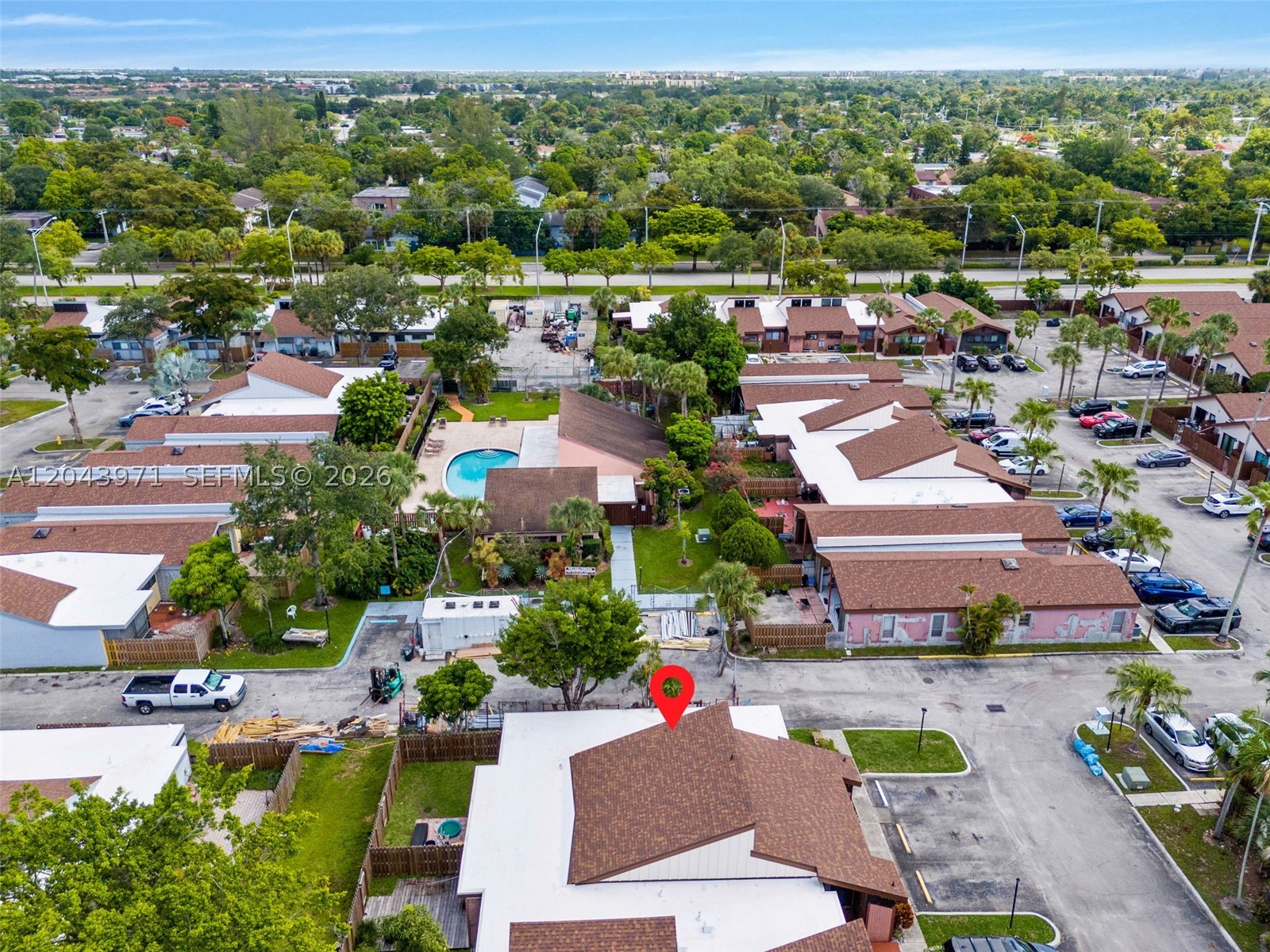 OMEGA VILLAS 3 CONDO - Residential