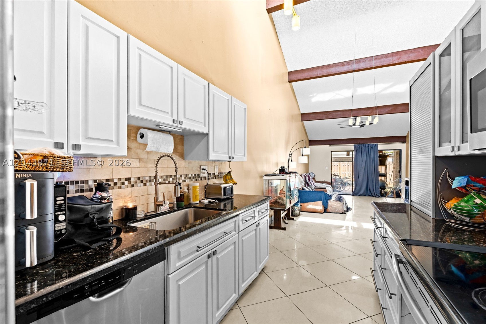 OMEGA VILLAS 3 CONDO - Residential