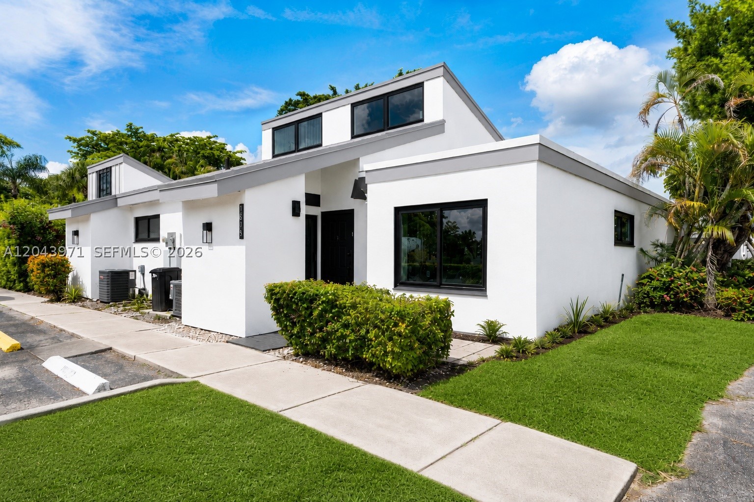 Omega opportunity in Plantation! This 2-bedroom, 2-bath villa offers approximately 1,074 sq. ft. of living space and plenty of potential for the right buyer. Featuring vaulted ceilings, a functional layout, tile flooring, private patio area, and assigned parking, this property is a great option for investors, landlords, or cash buyers looking to add value in a desirable central Plantation location. The community is undergoing exterior improvements, including stucco application and fresh paint, helping enhance the overall curb appeal. Conveniently located near shopping, dining, schools, parks, major highways, and everyday conveniences. Whether you are looking for a rental investment, renovation project, or long-term hold, this villa presents a solid opportunity in an established community. ** VIRTUAL RENDERING OF MAIN PHOTO USED AS A REFERENCE PER ASSOCIATIONS PLANS/PROJECTS FOR THE EXTERIOR.