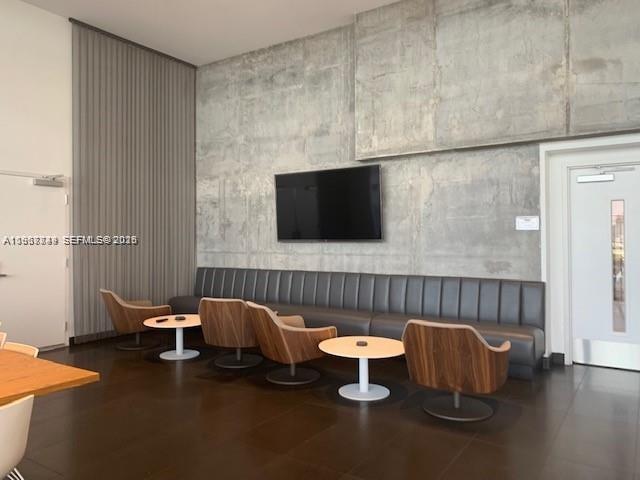 CANVAS CONDO - Residential