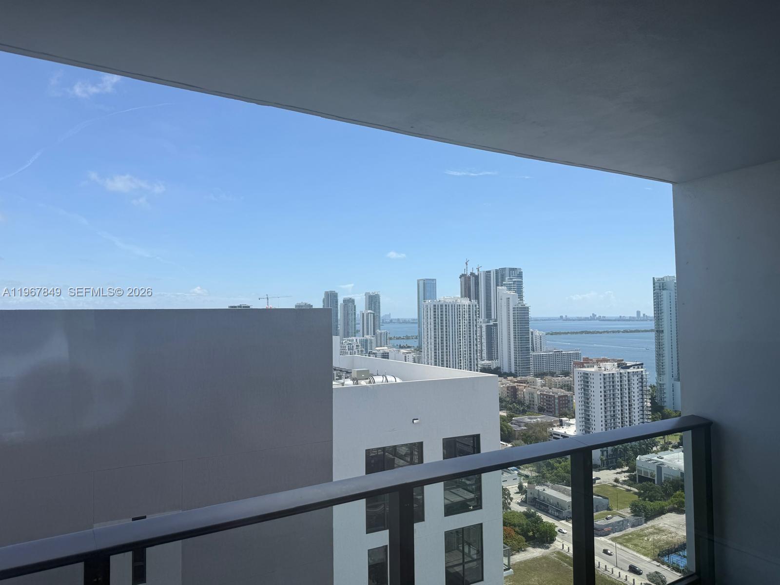 CANVAS CONDO - Residential