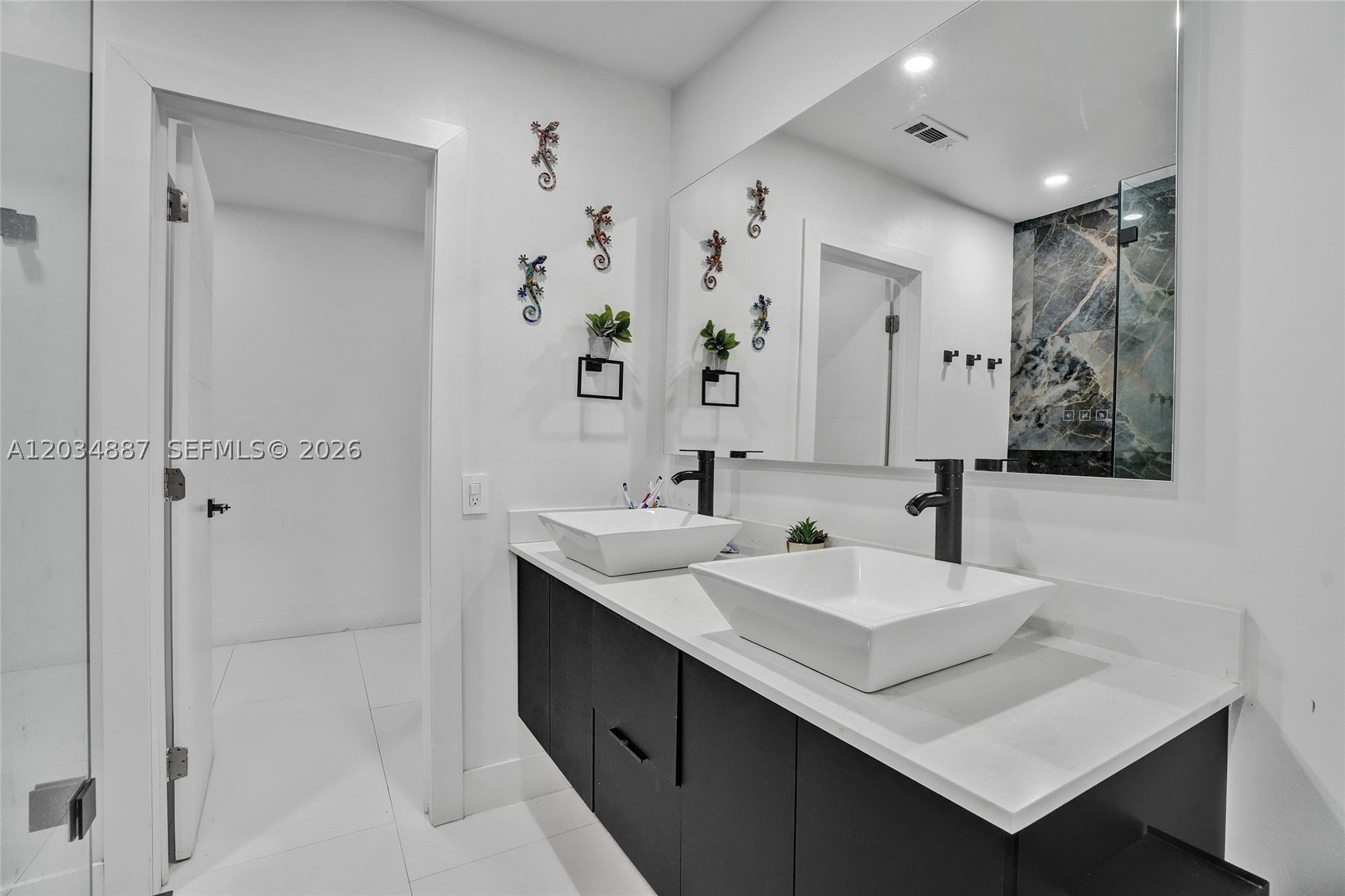 MIAMI LAKES SEC 5 - Residential