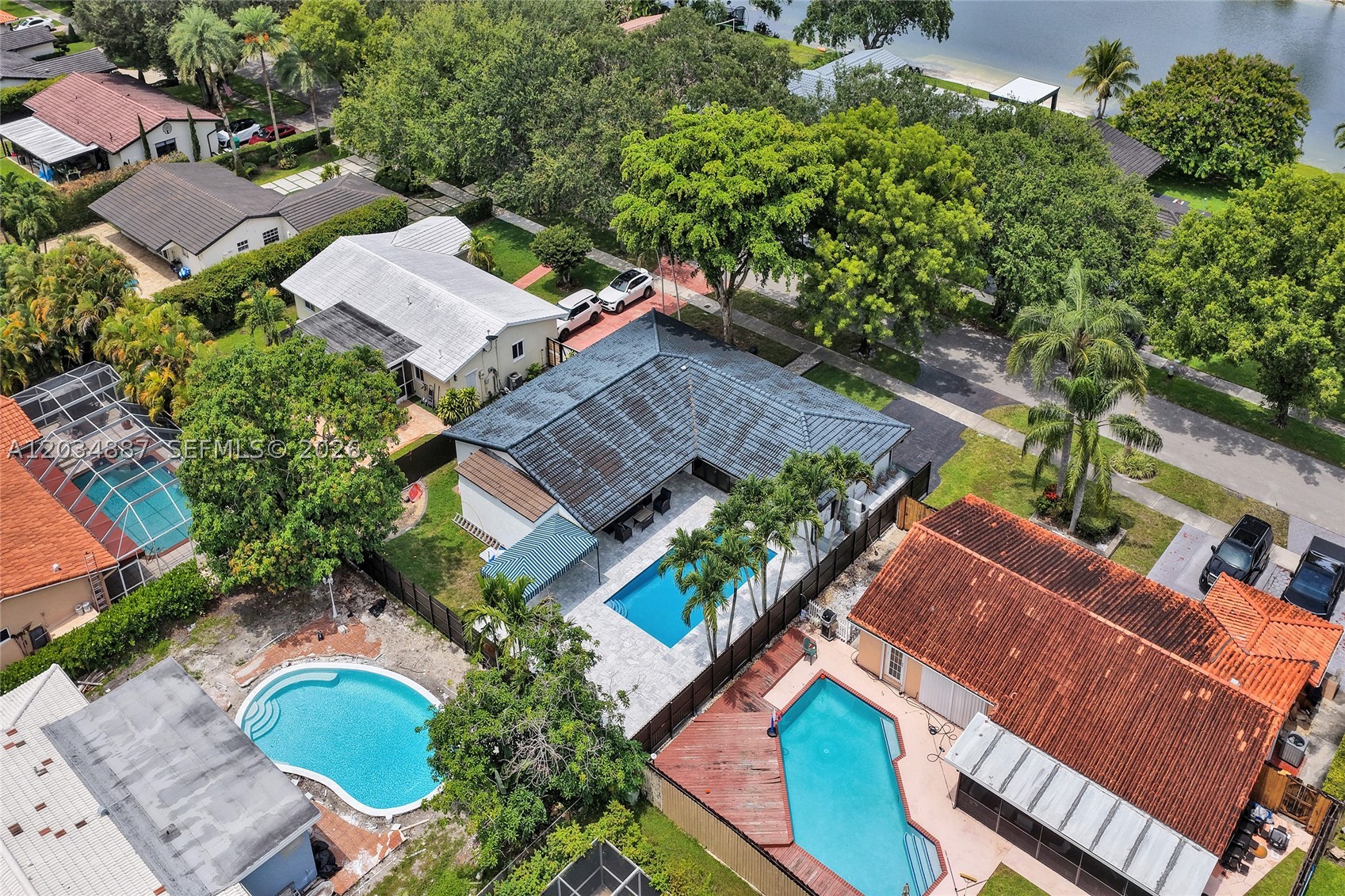 MIAMI LAKES SEC 5 - Residential