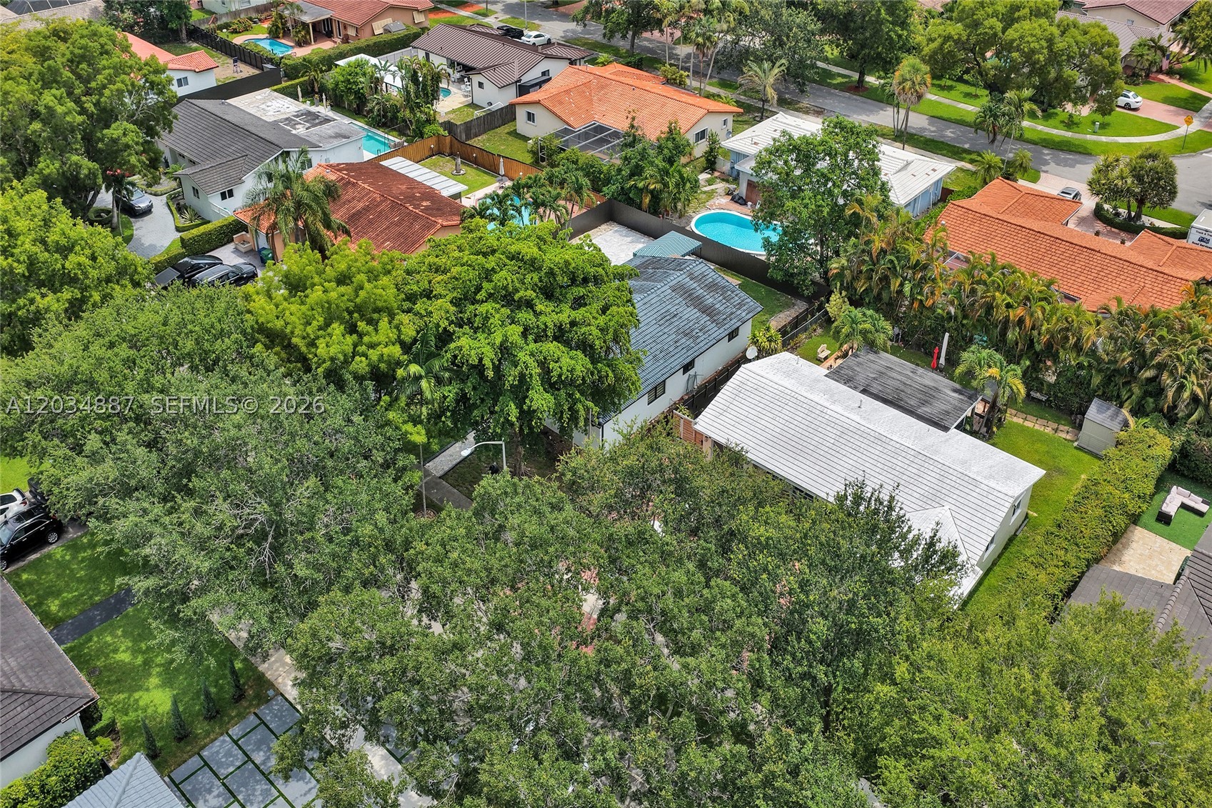 MIAMI LAKES SEC 5 - Residential