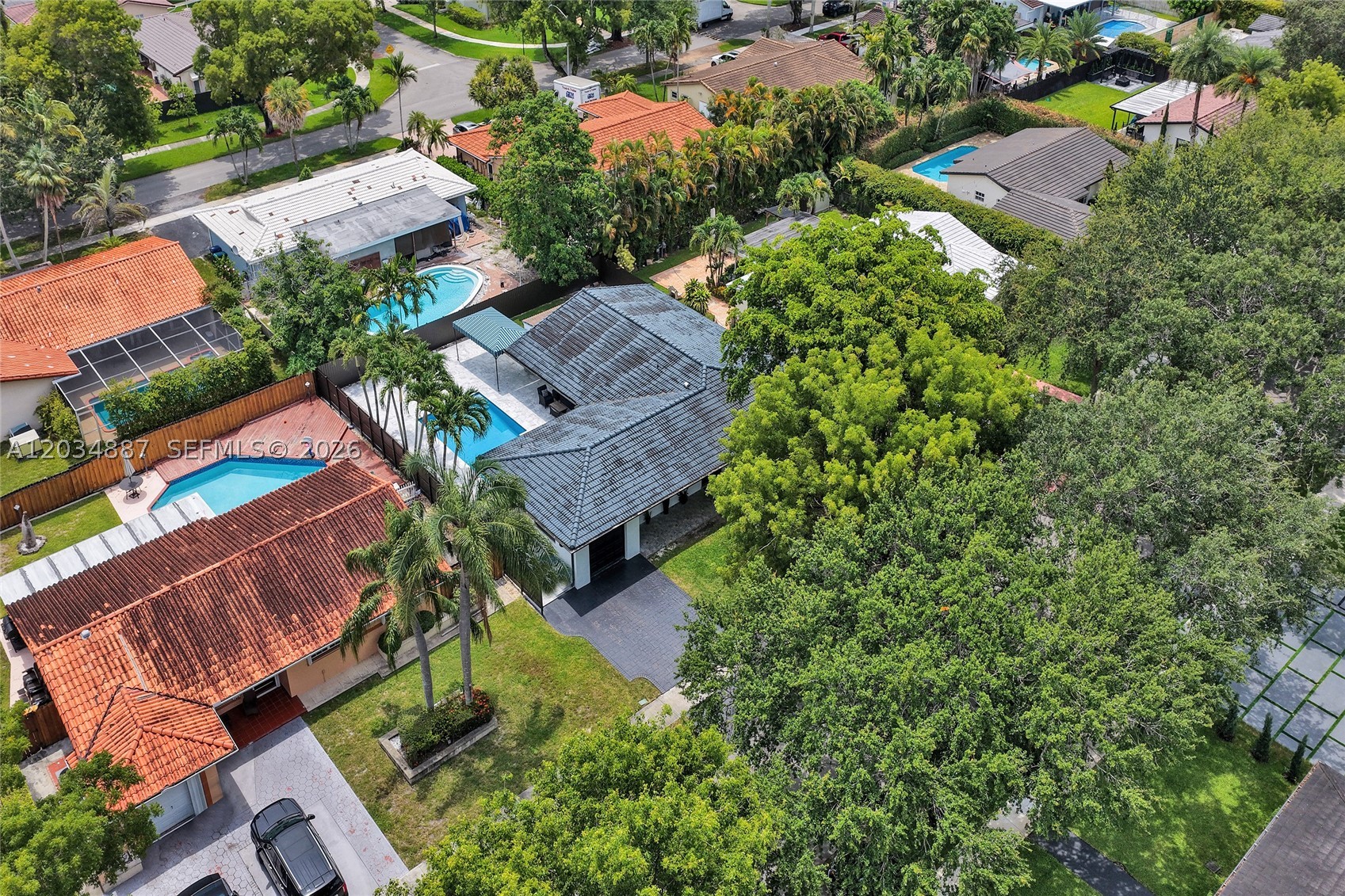 MIAMI LAKES SEC 5 - Residential